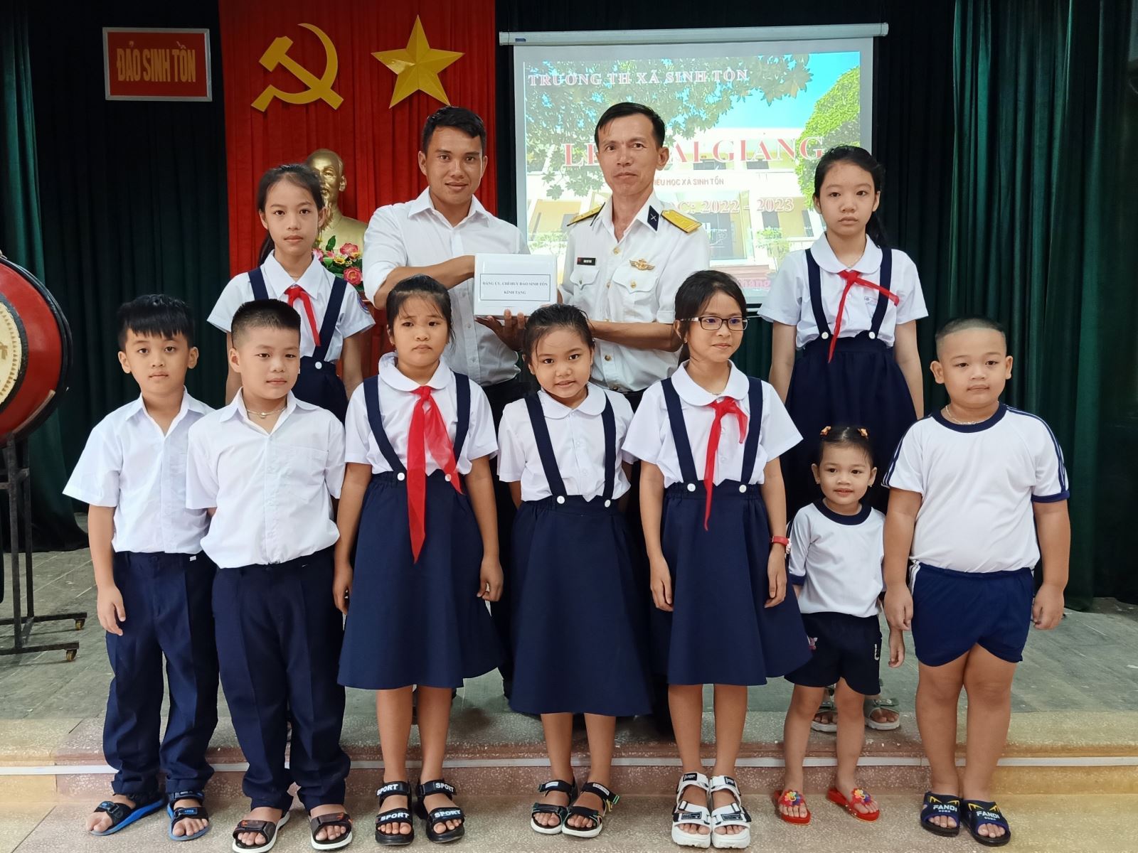 Khai giảng năm học mới. Khai giảng. Khai giảng ở Trường Sa. Trường Sa