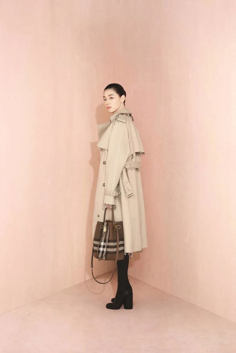 Jun Ji Hyun. Burberry. Đại sứ toàn cầu của Burberry. Đại sứ của Burberry