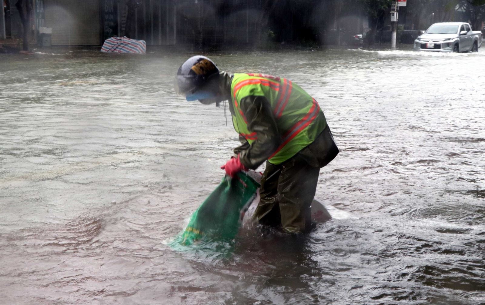 Thời tiết ngày mai, Từ Hà Tĩnh đến Đà Nẵng có mưa to đề phòng lũ quét, dự báo thời tiết ngày mai, dự báo thời tiết