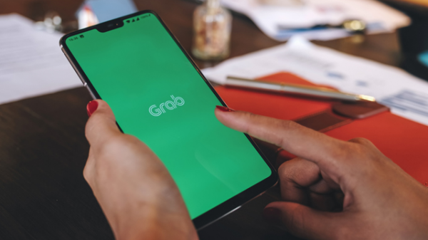 Grab nhận đơn hàng mua sắm siêu thị