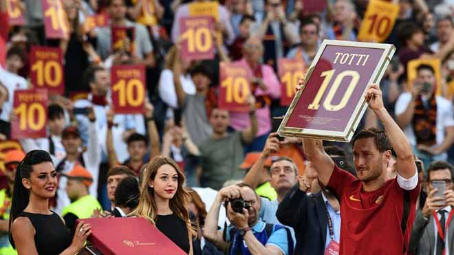 Francesco Totti giải nghệ: Và rồi, Peter Pan của calcio cũng chia tay…