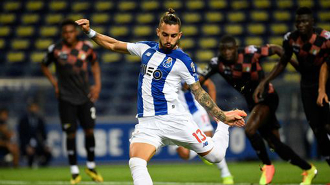 Chuyển nhượng MU 19/9: Đạt thỏa thuận cá nhân với Alex Telles, hỏi mua ngôi sao Watford