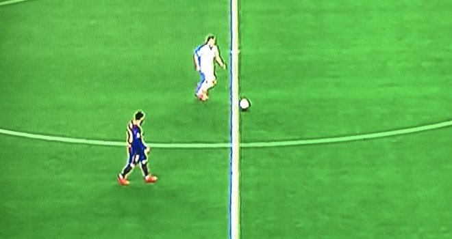 Barcelona, Barca 2-1 Dynamo Kiev, Messi, Lionel Messi, tin tức bóng đá Barcelona, kết quả bóng đá, bóng đá hôm nay, Messi phòng ngự, messi thờ ơ phòng ngự