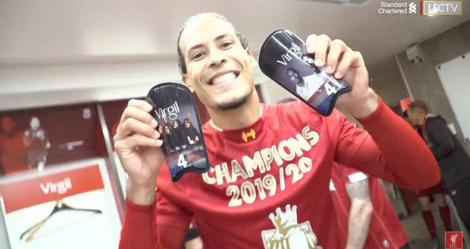 Bong da, Sao bóng đá đón năm mới, Ronaldo, Cristiano Ronaldo, Bailly, Van Dijk, Ronaldo và gia đình, Ronaldo và bạn gái, Ronaldo đón năm mới 2021, MU, Juventus, Liverpool