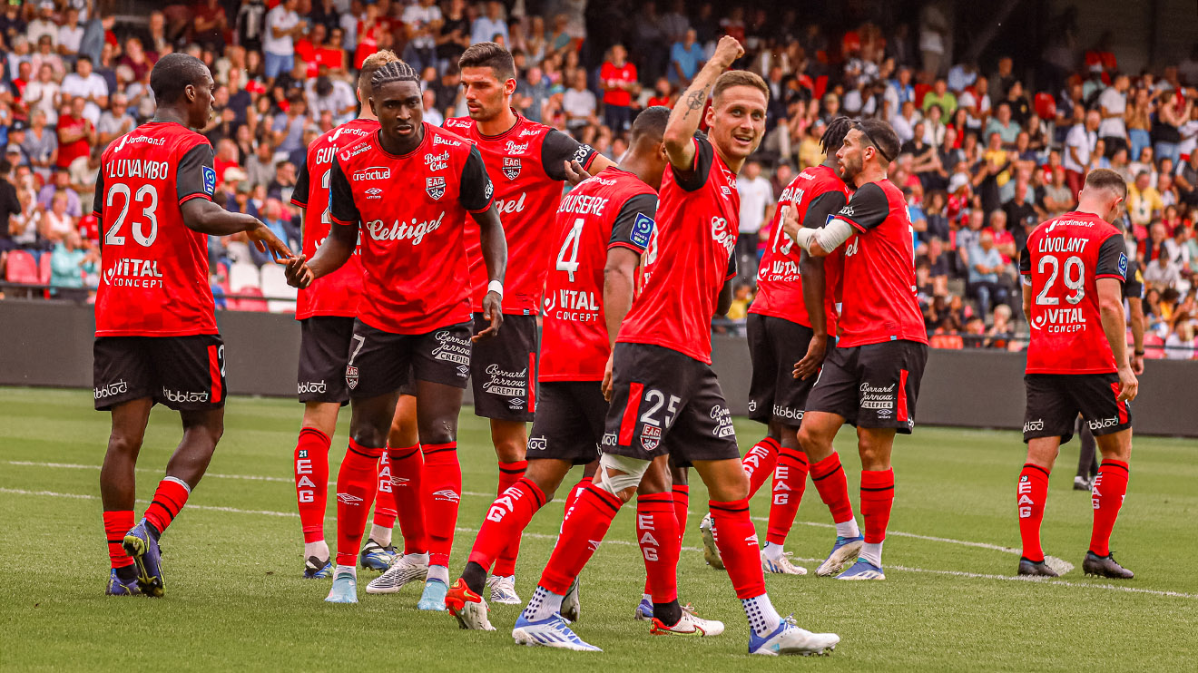 Guingamp 4-0 Pau: Quang Hải ra mắt không tồi, Pau vẫn thua đậm