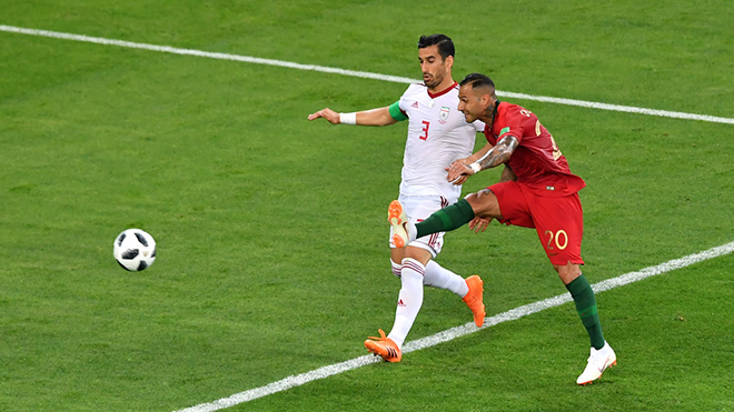 VIDEO: 'Siêu phẩm' vẩy má ngoài Trivela của Quaresma ghi vào lưới Iran