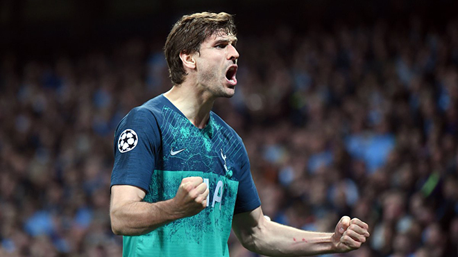 Man City 4-3 Tottenham (tổng 4-4): Man City bị loại vì luật bàn thắng sân khách, Tottenham giành vé vào bán kết