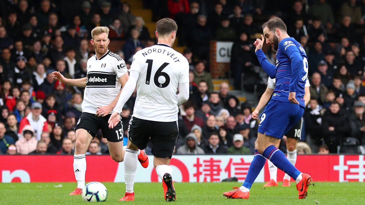 Fulham 1-2 Chelsea (KT): Higuain và Jorginho nổ súng, Chelsea nhọc nhằn vượt qua Fulham